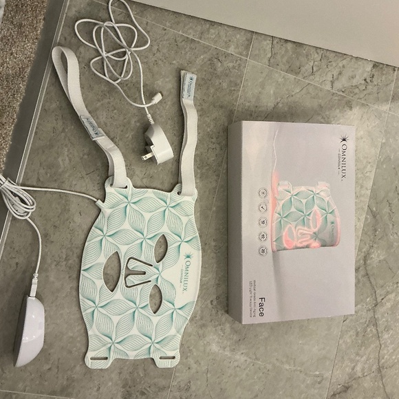 Omnilux mask - Picture 2 of 2